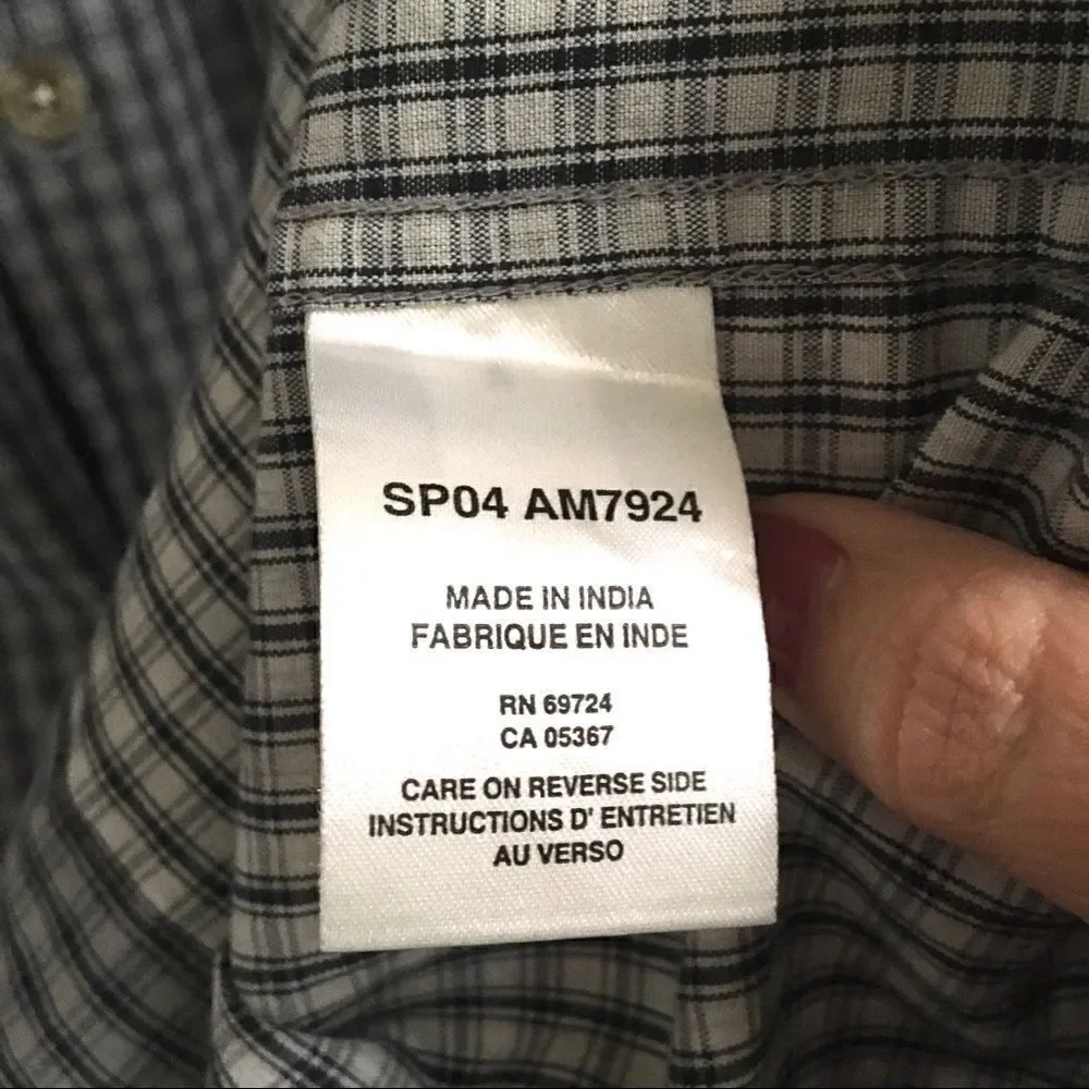 ‎Columbia button front short sleeve shirt M